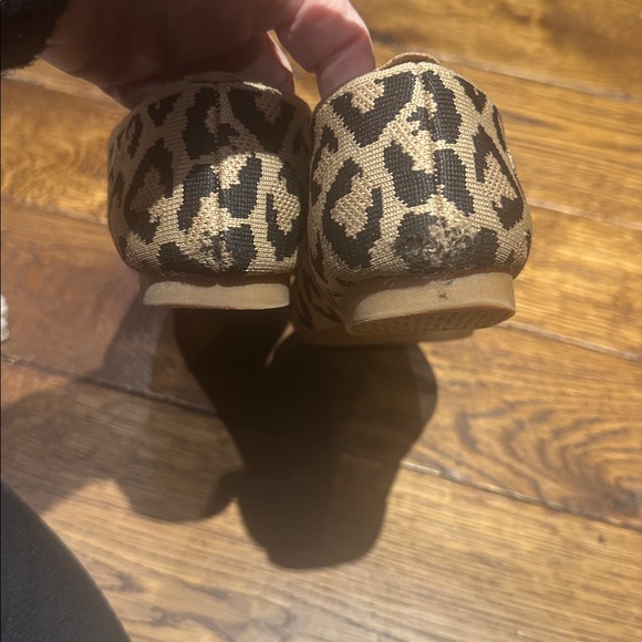 Women's Leopard Print Flats - Tan - Picture 3 of 6